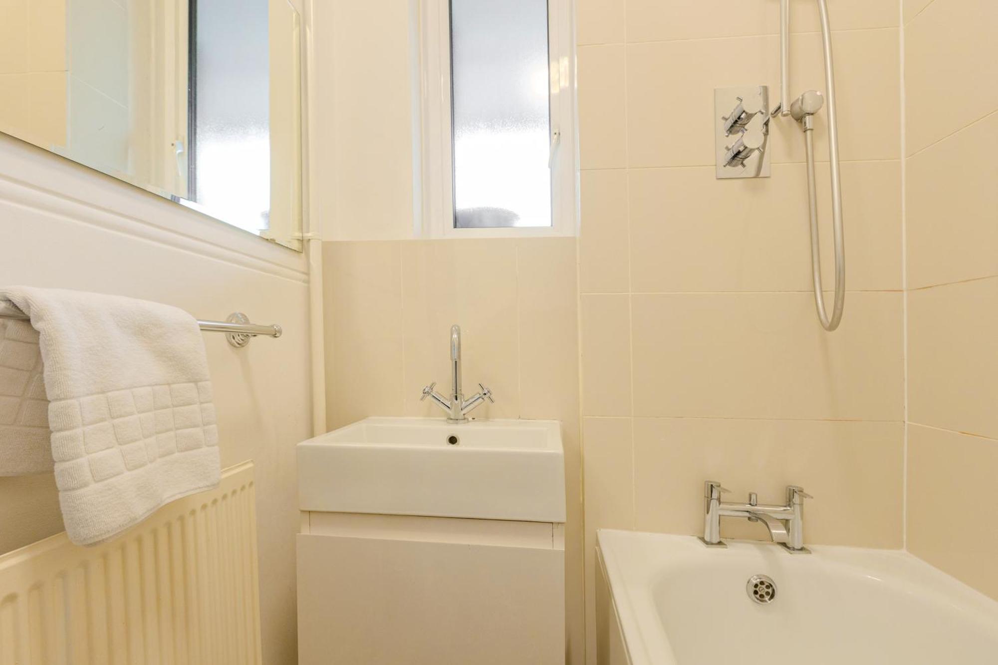 Bright Modern 1 Bedroom Flat, 5 Min To Vauxhall St Londen Buitenkant foto